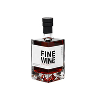 Vente en gros d'usine de bouteilles en verre de forme carrée de qualité alimentaire pour jus et vin-vides avec couvercles en bois
