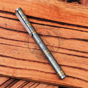 Bolígrafo Hecho a Mano Personalizado de Alta Calidad, Fusión Atemporal de Latón y Acero de Damasco, Diseño Armonioso de Alta Calidad - Product Image 3