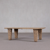 Table basse en bois massif à pieds sculptés, style organique antique, pour salon