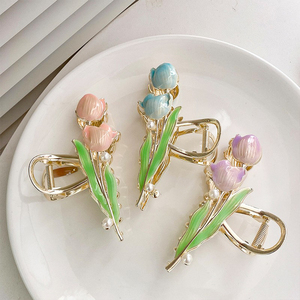 กิ๊บหนีบ<span class=keywords><strong>ผม</strong></span>โลหะหรูหราสำหรับตกแต่ง<span class=keywords><strong>ผม</strong></span>แฟชั่นสำหรับผู้หญิงที่หนีบ<span class=keywords><strong>ผม</strong></span>ทรงดอกทิวลิปมุกดอกไม้สำหรับผมหางม้าด้านหลัง - Product Image 3