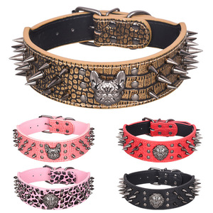 Collier pour <span class=keywords><strong>chien</strong></span> en cuir PU gaufré effet croco, avec rivets et pointes réfléchissantes, design tendance, robuste, pour <span class=keywords><strong>chien</strong></span> de taille moyenne à grande - Product Image 1