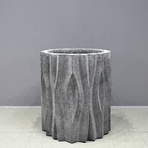 大型で耐久性のあるグラスファイバー製プランター、モダンでクラシックな有名デザイン、環境に優しい、屋内外で使用可能、家庭、ホテル、ショッピングモール向け - Product Image 5