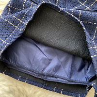 Ensemble deux pièces pour femme, veste courte élégante en tweed à carreaux avec boutons métalliques, robe sans manches cintrée pour l'automne