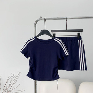 Abbigliamento <span class=keywords><strong>donna</strong></span> all'<span class=keywords><strong>ingrosso</strong></span> gonna a matita a vita alta e t-shirt a manica corta con ricamo a farfalla con fiocco per l'estate Set di due pezzi - Product Image 2