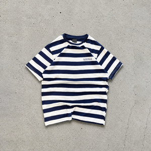 เสื้อยืดลายทางคุณภาพสูง ผ้าฝ้าย 100% 210gsm 230gsm สำหรับผู้ชาย เสื้อคอกลมแขนสั้นลายทาง ออกแบบเองได้ - Product Image 3