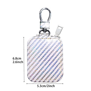 Estuche de fibra de carbono para AirPods con cremallera, ligero y anticaídas, con llavero. - Product Image 4