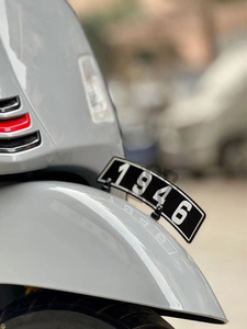 Accesorios de motocicleta CNC, pegatina de soporte de matrícula frontal para <span class=keywords><strong>VESPA</strong></span> SPRINT PRIMAVERA 125 150 GTS 125 250 300 S150 - Product Image 4