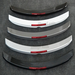 Aileron arrière Street Cred pour <span class=keywords><strong>Skoda</strong></span> <span class=keywords><strong>Octavia</strong></span> 2015-2018 avec éclairage LED, en fibre de carbone, séparateur de coffre arrière, accessoires de tuning, ailerons - Product Image 3