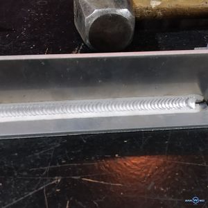 Machine de soudage robotisée Lincoln LHJQR-6210 pour pièces en aluminium, 6 axes, automatisation à 360 degrés, origine Shanghai - Product Image 5