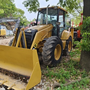 Chargeuse-pelleteuse multifonctionnelle 4x4 JCB 4CX neuve de marque Yikun pour travaux de construction et de terrassement - Product Image 1