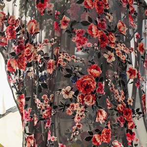 Tissu en velours imprimé floral 18% NYLON 82% RAYON, doux, respirant, semi-transparent, léger, velours brûlé pour robe Abaya - Product Image 5