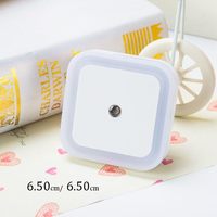 Luz Nocturna LED Moderna de Plástico con Sensor, Económica y en Oferta, para Bebés, con Encendido Automático al Anochecer y Apagado al Amanecer