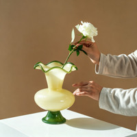Vase en verre Fenton vert rétro français vintage, design dentelle ondulée, vase à fleurs, ornement esthétique pour la maison