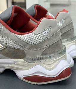 Chaussures de sport classiques en gros édition 9060 pour hommes - Chaussures de course respirantes et amortissantes, chaussures décontractées et tendance - Product Image 3