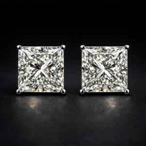 Elegantes Pendientes de Diamantes con Corte Princesa de 4 Quilates, Elaborados en Platino, Joyería Fina para Mujer, Ideales para la Colección de Joyas de Boda - Product Image 1