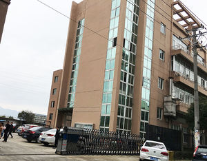 Albero a forma di gatto piccola casa a buon mercato prezzo alta stile di casa di lusso alberi tre strati condominio bianco Extra grandi pezzi di ricambio in legno - Product Image 4