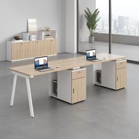 Bureau individuel de direction, poste de travail simple et moderne pour employé avec armoire, bureau informatique flexible
