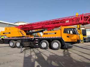 Grúa ZOOMLION de 50 Toneladas de Segunda Mano en Venta a Bajo Precio, Procedimientos de Exportación Completos, Altura Máxima de Elevación de 61.5m - Product Image 3