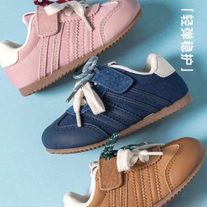 Chaussures d'entraînement souples pour enfants - Style de chaussures de sport respirantes, baskets à amorti effet nuage, vêtements de sport décontractés unisexes antidérapants - Product Image 2