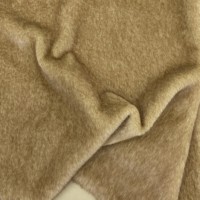 Tissu en peluche tricoté 100 % polyester cationique à poils longs et courts de haute qualité pour vêtements, manteaux, couvertures et literie
