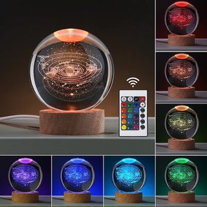 Boule de cristal laser 16 couleurs 4 modes d'éclairage Ours Cerf Voie lactée Saturne avec base en bois et télécommande MH-Q0263 - Product Image 2