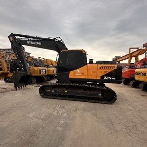 Excavatrice Hyundai Robex 225-9s d'occasion, matériel de construction lourd, couleur orange et noir, 25000 kg, 0-2000 heures de fonctionnement - Product Image 1