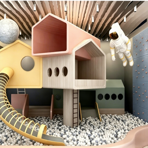 Centre de jeux souple à thème Espace Sûr Premium avec mur d'escalade et toboggan, ensemble de jeux d'intérieur pour enfants pour maternelles et collectivités - Product Image 3