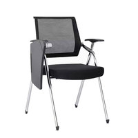 Chaise de bureau, chaise de formation pliable avec dossier en maille, pour les visiteurs. Utilisation en conférence au design moderne