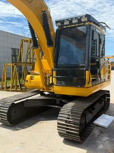 Excavatrice Komatsu PC130-8M0 d'occasion à faible nombre d'heures de fonctionnement, originale du Japon, 13 tonnes, prête pour l'expédition - Product Image 4