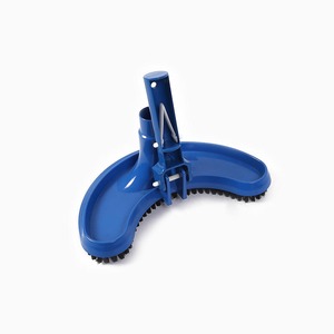 Tête d'<span class=keywords><strong>aspirateur</strong></span> flexible en forme de croissant <span class=keywords><strong>pour</strong></span> piscine, tête d'<span class=keywords><strong>aspirateur</strong></span> en plastique bleu avec poils en nylon <span class=keywords><strong>pour</strong></span> le nettoyage des piscines et spas. - Product Image 2