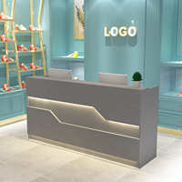 Bureau d'accueil minimaliste moderne pour les magasins de vêtements, les salons de manucure, les salons de coiffure, les magasins et les salons de beauté
