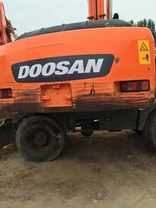 Excavatrice sur pneus Doosan DH210 d'occasion fabriquée en Corée du Sud, 21 tonnes, capacité de la benne de 0,28 à 0,75 m³, garantie de 6 mois, à vendre à Shanghai, Chine - Product Image 6