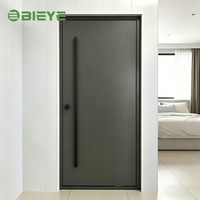 Rumah di daerah pesisir yang lembap bergantung pada pintu masuk serba aluminium bebas korosi yang dibuat dengan profil pintu aluminium paduan terintegrasi.