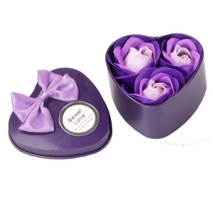Sapone Profumato Realistico Fatto a Mano, Fiori di Sapone a Forma di Cuore, Rosa in Confezione Regalo per Matrimoni e San Valentino - Product Image 4