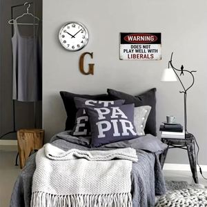 Divertido Pin Metálico Moderno 'No se Aporta Bien a la Compañía' para Decoración de Pared en Hogar, Bar o Garaje, Decoración de Meme de Moda, Regalo Único - Product Image 4