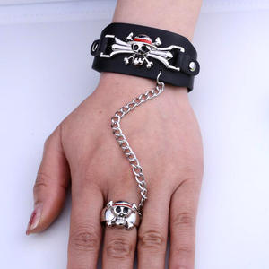 Anime Attack on Titan one piece bracciale in pelle da uomo bracciale da polso - Product Image 3