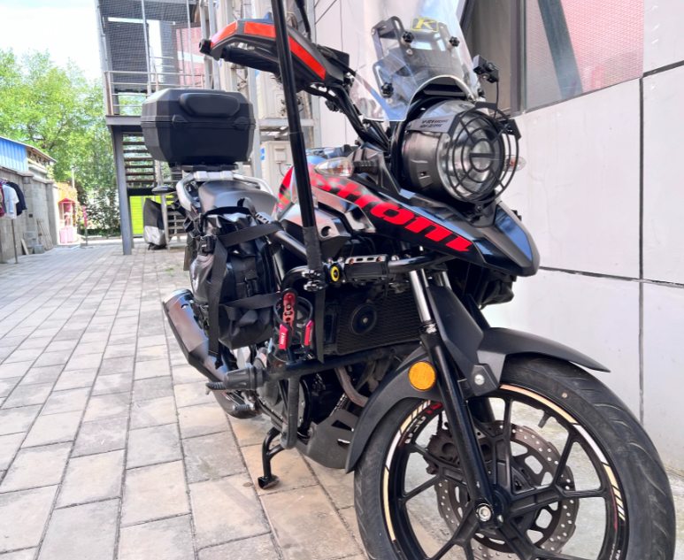 Б/у Suzuki DL250 с системой ABS, 6-ступенчатая коробка передач, 17,3 л топливный бак, идеально подходит для дальних поездок