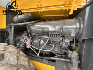 Dynapac CA 301D ลูกกลิ้งถนนแบบดรัมเดี่ยวลูกกลิ้งสั่นสะเทือนอุปกรณ์ก่อสร้าง - Product Image 3