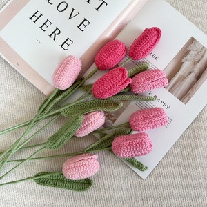 Bouquet fatto a mano <span class=keywords><strong>di</strong></span> <span class=keywords><strong>fiori</strong></span> <span class=keywords><strong>di</strong></span> filo per tessere uncinetto prodotto finito tulipano bocciolo chiuso - Product Image 4