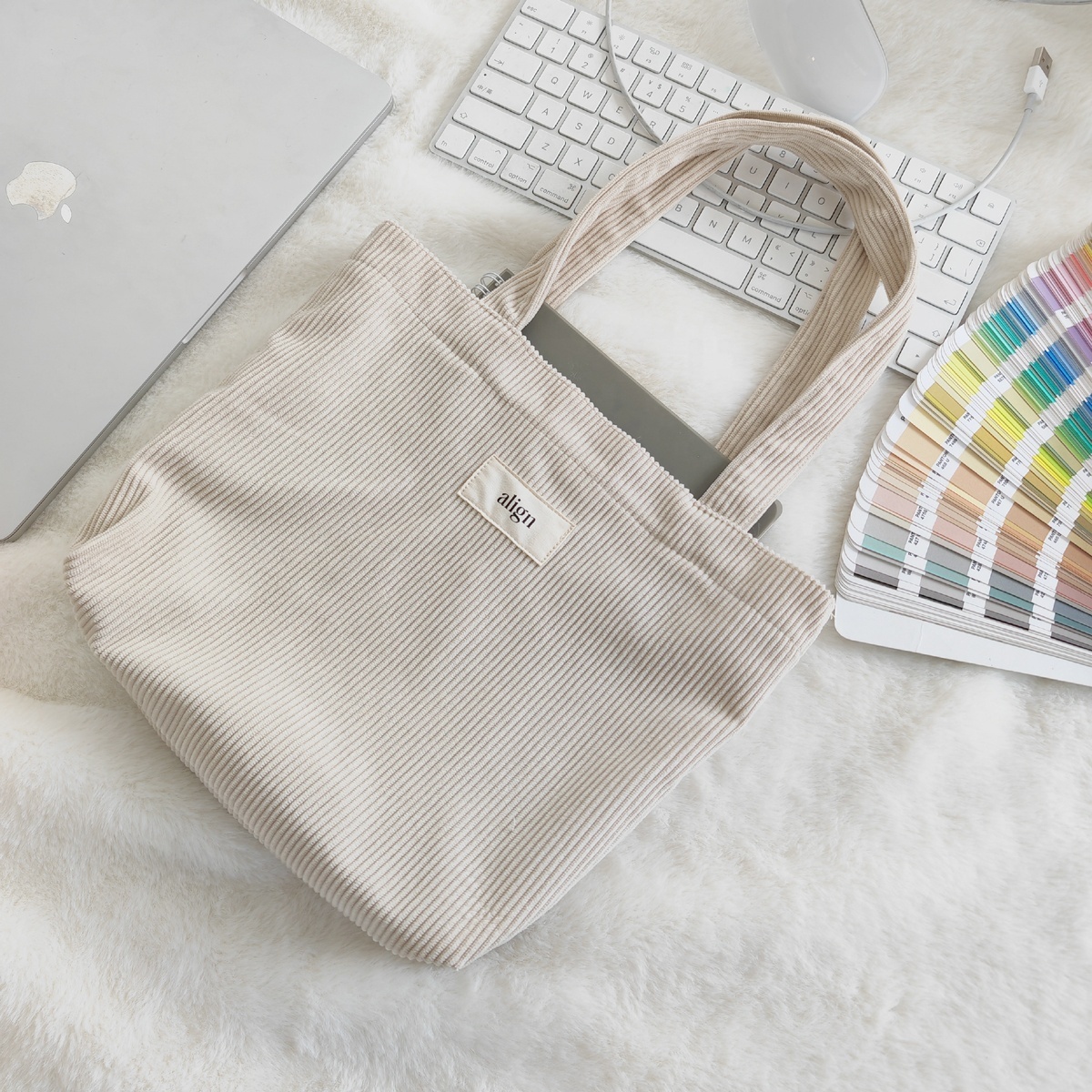 Custom Logo Printing Mini Velvet Lunch Bag Luxury Velvet Tote Books Notebook Packaging Trvel Handle Shopping Bag