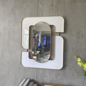 <span class=keywords><strong>Miroir</strong></span> mural géométrique superposé en gros, <span class=keywords><strong>miroir</strong></span> décoratif moderne encadré or pour la décoration intérieure - Product Image 1