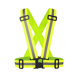 Harnais de sécurité jaune pour tout le corps avec sangles réglables et sangles résistantes pour usage industriel, fabriqué au Pakistan - Product Image 2