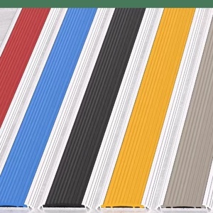 Profilé de seuil en alliage d'aluminium à grain de <span class=keywords><strong>bois</strong></span> en forme de T, bordure de carrelage à joint plat encastré, <span class=keywords><strong>fixation</strong></span> par clipser (Nouveau style chinois) - Product Image 2