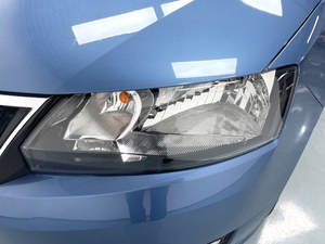 Skoda <span class=keywords><strong>Rapid</strong></span> 1.5 Sport <span class=keywords><strong>Auto</strong></span> d'occasion fiable, berline compacte à aspiration naturelle - Product Image 5