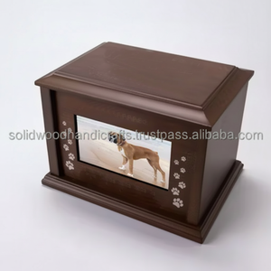 Vente en gros Urne en bois faite à la main pour cendres d'animaux de compagnie Urnes de crémation en bois pour cendres de chat et de chien Urnes en palissandre à bas prix - Product Image 1