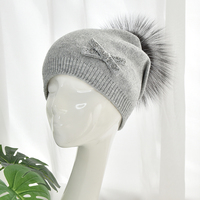 Mode femmes automne hiver laine tricoté Beanie chapeau chaud Stretch personnalisé vraie fourrure pompon Beanie chapeaux en gros