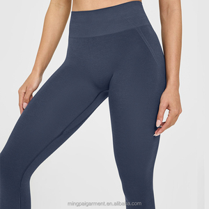 Leggings de sport sans couture taille haute en polyamide élasthanne pour femmes, avec logo personnalisé, pour le yoga, effet push-up - Product Image 3