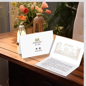 Biglietti di Auguri Personalizzati per Hotel con Logo Personalizzato - Istruzioni Pieghevoli Premium per il Check-In in Camera, Messaggi di Buonanotte, Biglietti di Ringraziamento - Product Image 1