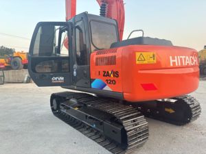 Excavadora de Orugas Hitachi ZX120, Máquina Duradera para Operaciones Continuas en Obras de Construcción - Product Image 4