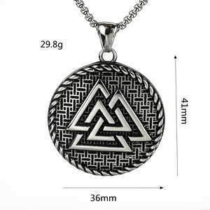 Colgante de acero inoxidable para hombre, collar triangular vikingo geométrico, joyería de regalo - Product Image 5